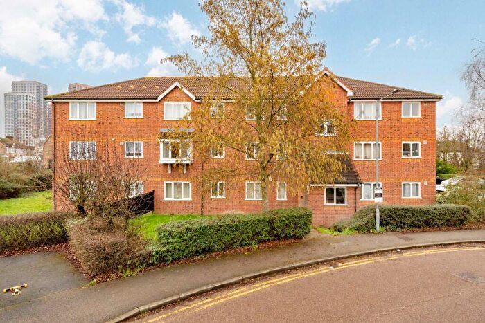 1 Bedroom Flat For Sale In Brindley Close, Wembley, HA0