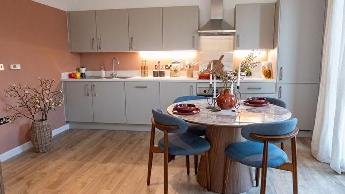 Studio To Rent In Cranton Avenue, Hayes, UB3