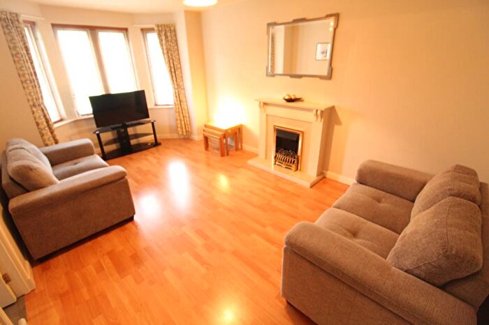 2 Bedroom Terraced House To Rent In Fonthill Avenue, Aberdeen, AB11