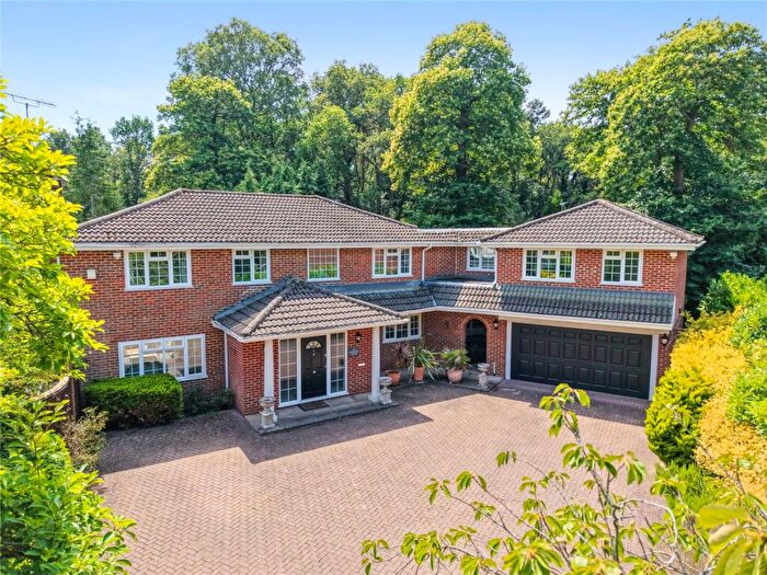6 Bedroom Detached House For Sale In Ince Road, Burwood Park, KT12