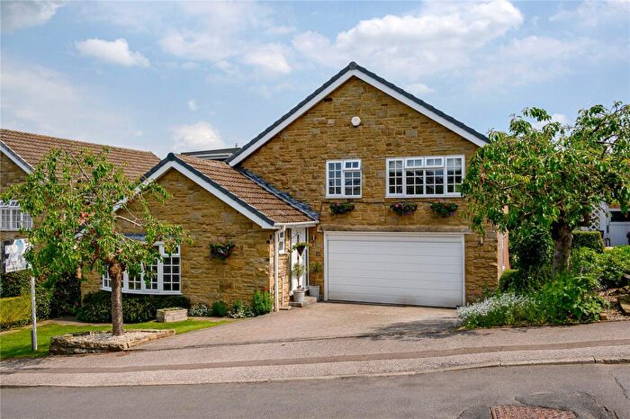 4 Bedroom Detached House For Sale In Wharfe Bank, Collingham, LS22