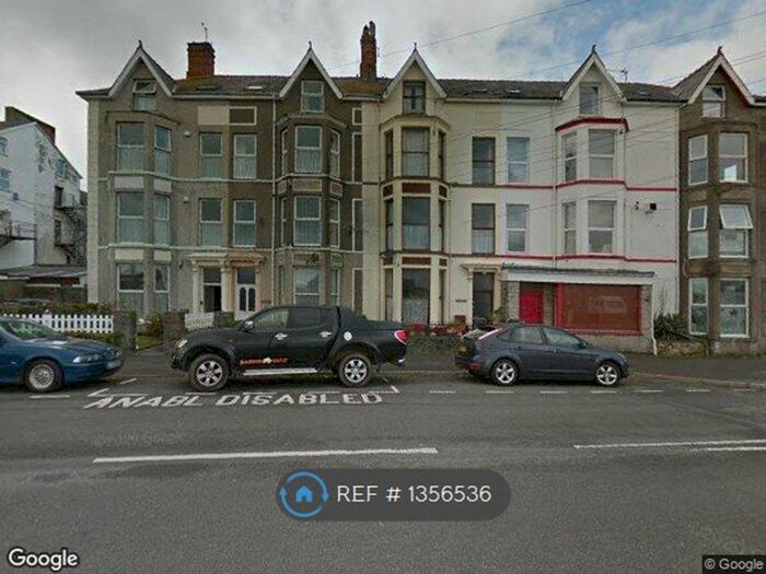 2 Bedroom Maisonette To Rent In Embankment Road, Pwllheli, LL53