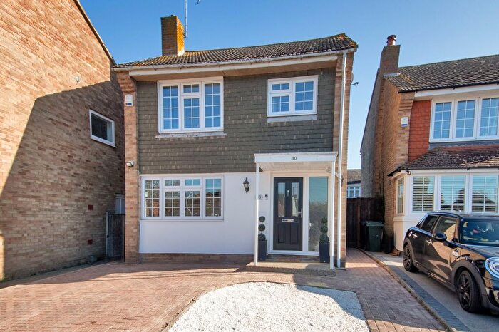 3 Bedroom Detached House For Sale In Ashwood Place, Bean, Dartford, Kent, DA2