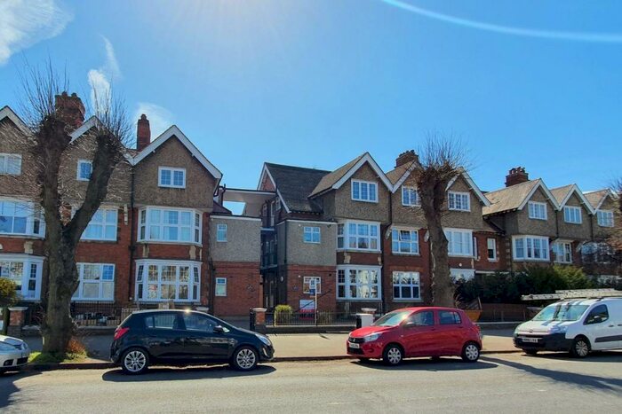 1 Bedroom Apartment To Rent In Peter Court, - Clifton Road, Rugby, CV21
