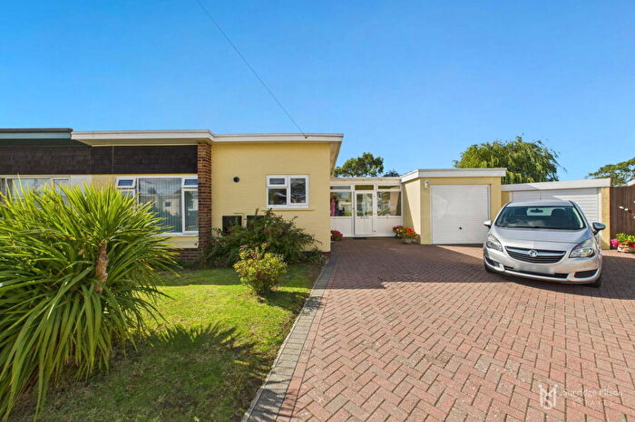 3 Bedroom Semi-Detached Bungalow For Sale In Arundel Close, Pevensey Bay, East Sussex, BN24