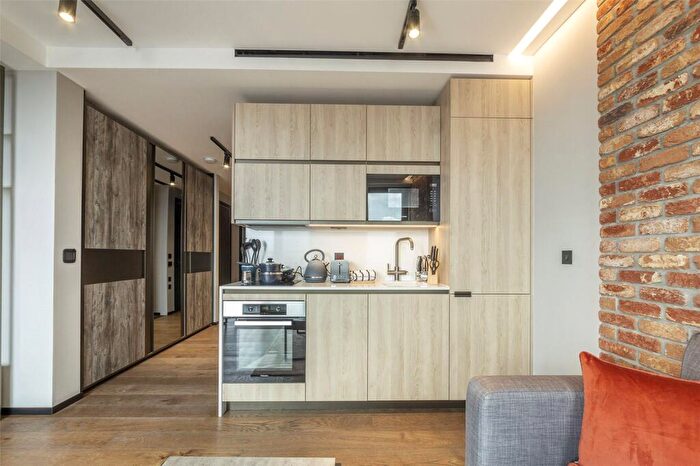 Apartment To Rent In Hewett Street, London, EC2A