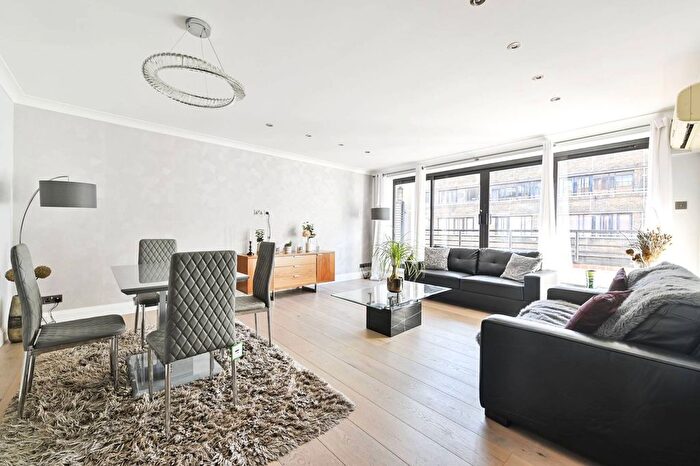 2 Bedroom Flat To Rent In Pembroke Road, Kensington, London, W8