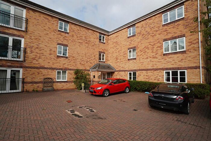 2 Bedroom Apartment For Sale In Goods Yard Close, Loughborough, LE11