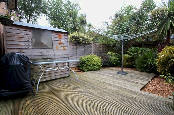 1 Bedroom Flat To Rent In Highclere Way, Worthing, BN13