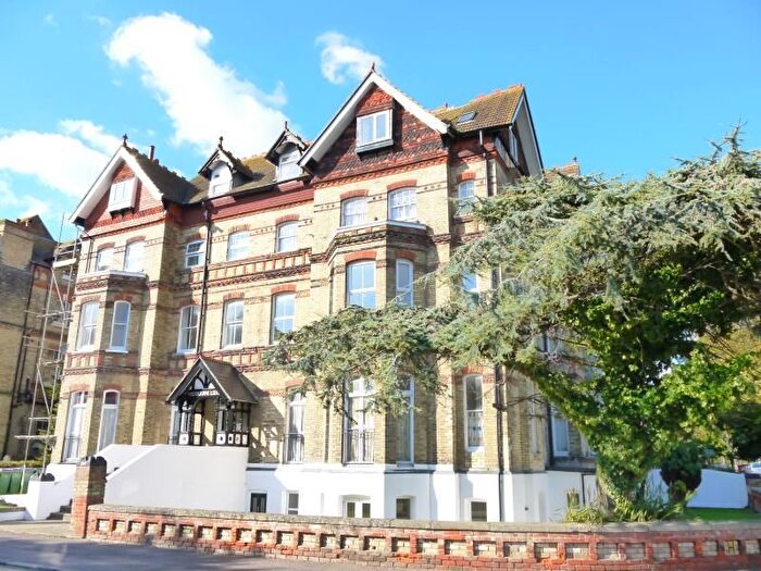 2 Bedroom Flat To Rent In Sandgate Road, Folkestone, Kent, CT20