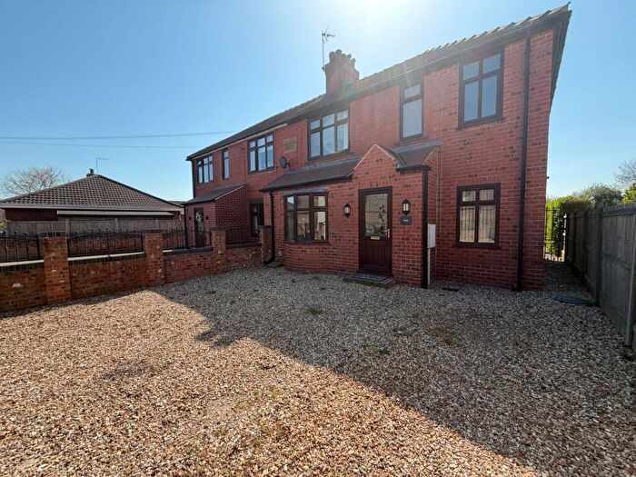3 Bedroom Semi-Detached House To Rent In Summit View Villas, Main Street, DN22