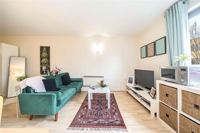 Apartment For Sale In Deals Gateway, Lewisham, London, SE13