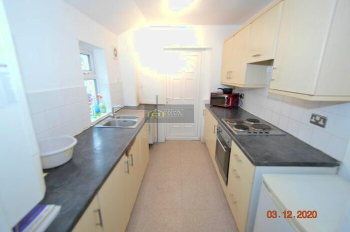 2 Bedroom Flat To Rent In Burn Terrace, Wallsend, NE28