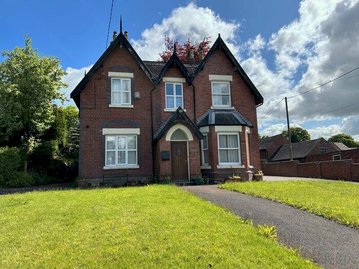 3 Bedroom Detached House To Rent In Blythe Bridge Road, Stoke On Trent, ST11