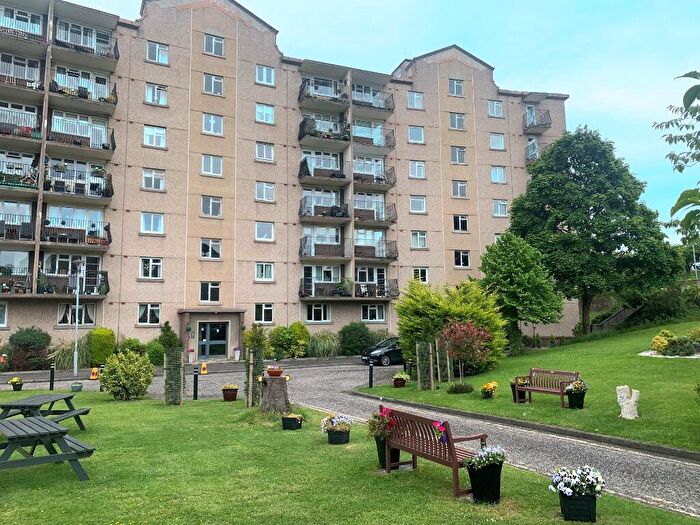 2 Bedroom Flat To Rent In Maidencraig Court, Craigleith, Edinburgh, EH4