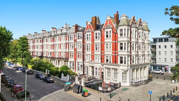 2 Bedroom Flat For Sale In Holland Road, Hove, BN3