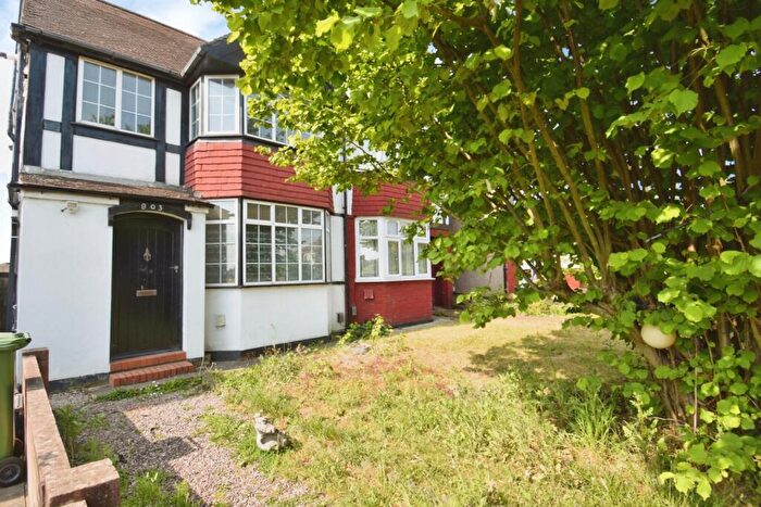 4 Bedroom Semi Detached House To Rent In East Rochester Way Sidcup, DA15