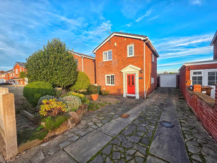 3 Bedroom Detached House For Sale In Buckingham Way, Royston, Barnsley, S71