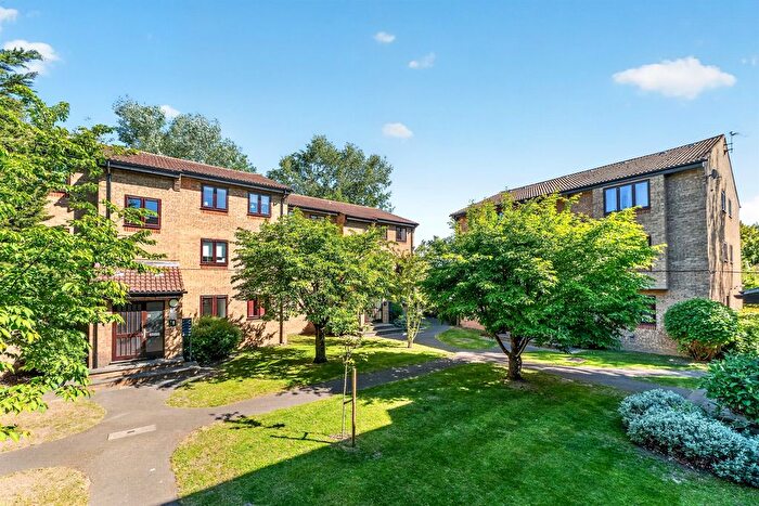 2 Bedroom Flat For Sale In Gresham Way, London, SW19