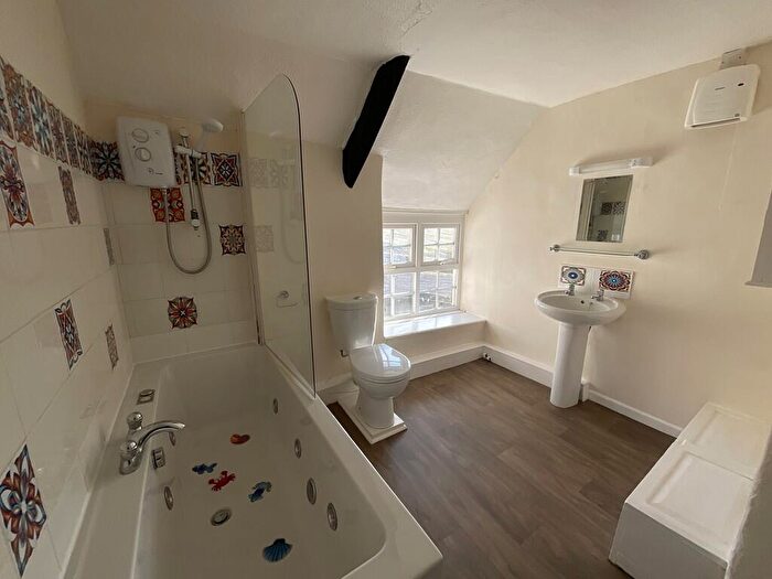 2 Bedroom Cottage To Rent In Shorestone, Woolley, EX23