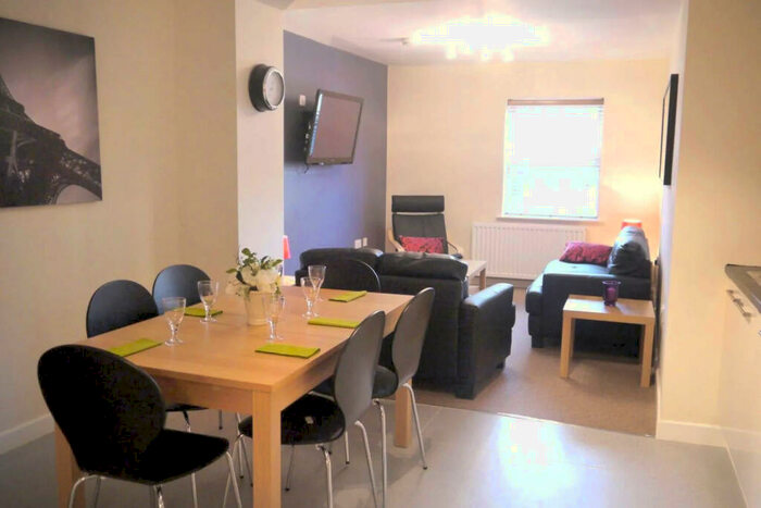 5 Bedroom Flat To Rent In Tithebarn Street, Preston, PR1