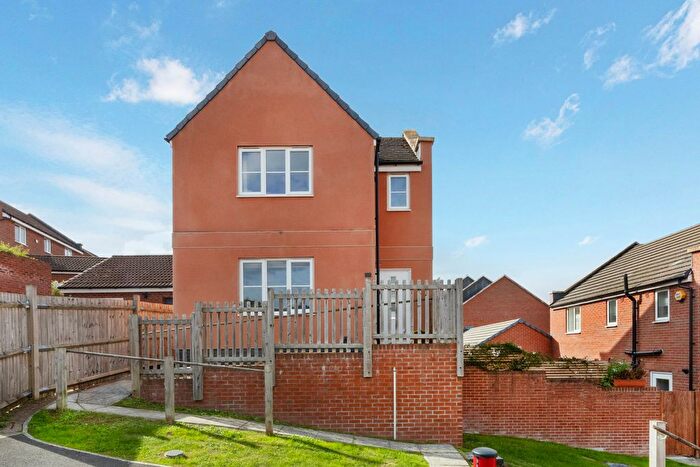 3 Bedroom Detached House For Sale In Fairford Road, Cheltenham, GL52
