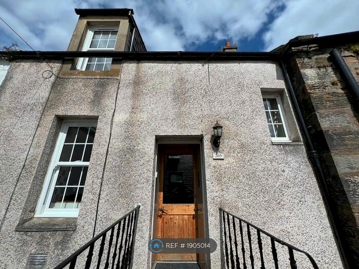 2 Bedroom Flat To Rent In High Street, Linlithgow, EH49