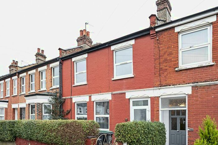 4 Bedroom Property To Rent In Homecroft, Wood Green, London N22