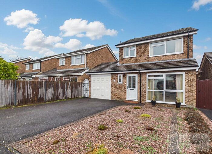 3 Bedroom Detached House For Sale In Bergen Avenue, Abingdon, OX14