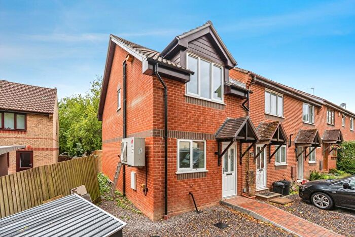 2 Bedroom End Of Terrace House To Rent In Roseleigh Drive, Ashurst Bridge, SO40