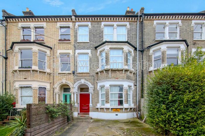 Studio To Rent In Helix Gardens, Brixton, SW2