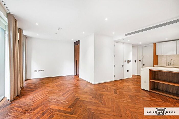 2 Bedroom Flat For Sale In Capital Building, Embassy Gardens, SW11
