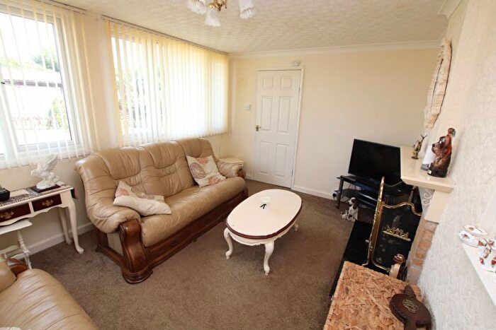 2 Bedroom Bungalow For Sale In Main Road, Humberston Fitties, DN36