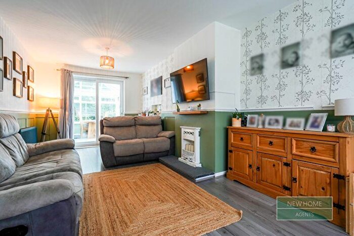 3 Bedroom Semi-Detached House For Sale In Walton Way, Denton, Manchester, M34