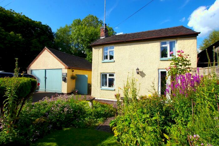 3 Bedroom Cottage For Sale In Fole, Uttoxeter, ST14