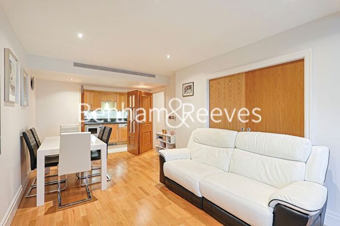 2 Bedroom Flat To Rent In Harbour Reach, Imperial Wharf, SW6