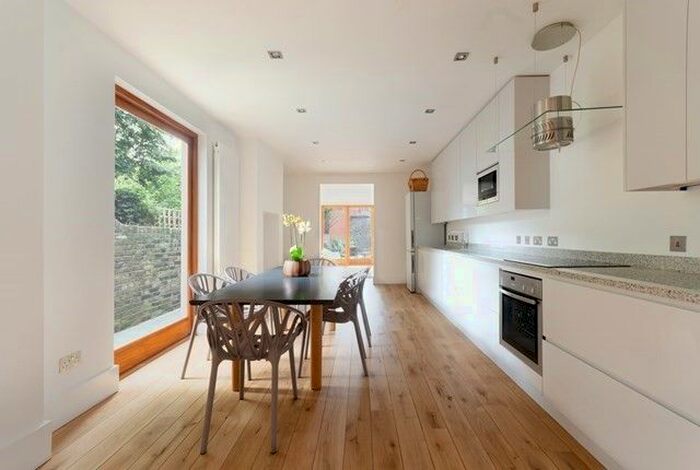 4 Bedroom Property To Rent In Barlby Road, London, W10