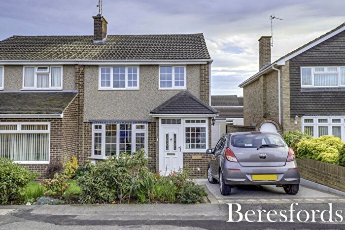 3 Bedroom Semi Detached House For Sale In Poppy Close, Pilgrims Hatch, CM15