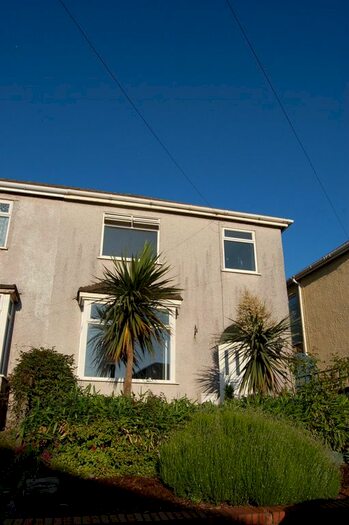 3 Bedroom Semi-Detached House To Rent In Elmhurst Crescent, St. Thomas, Swansea, SA1