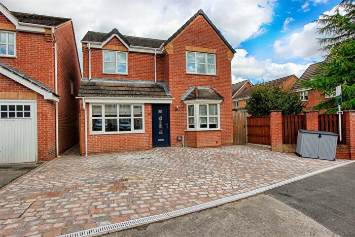 3 Bedroom Detached House For Sale In Worcester Close, Clay Cross, Chesterfield, Derbyshire, S45