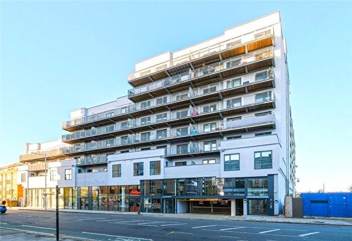 1 Bedroom Flat To Rent In High Road, Ilford, IG1