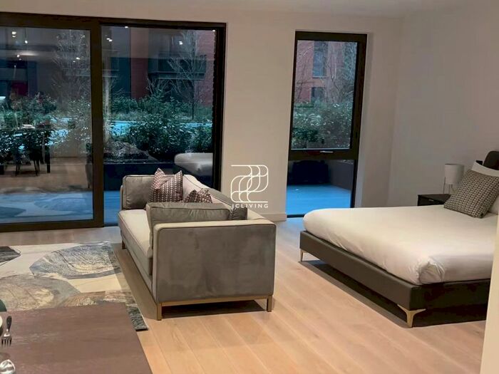 Studio To Rent In Embassy Gardens, London, SW11