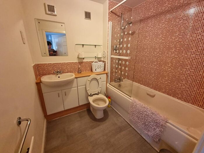 2 Bedroom Flat To Rent In Mary Elmslie Court King Street, Aberdeen, AB24