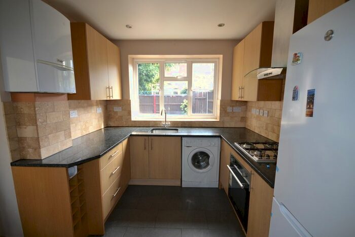 5 Bedroom Property To Rent In Churchill Road, London, NW2