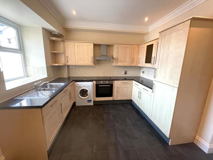 3 Bedroom Apartment To Rent In Llandudno, LL30