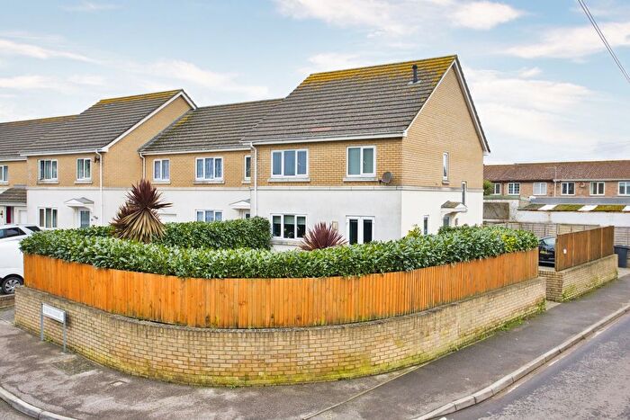 3 Bedroom End Of Terrace House For Sale In Friends Close, Deal, Kent, CT14