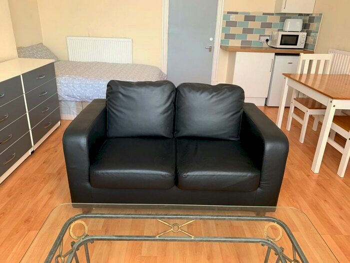 3 Bedroom Apartment To Rent In Digbeth High Street, Birmingham, B5