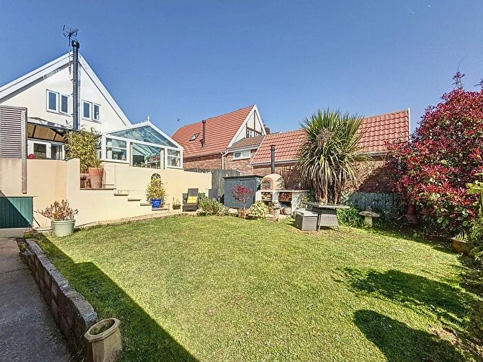4 Bedroom Property For Sale In Heol Iscoed, Efail Isaf, CF38