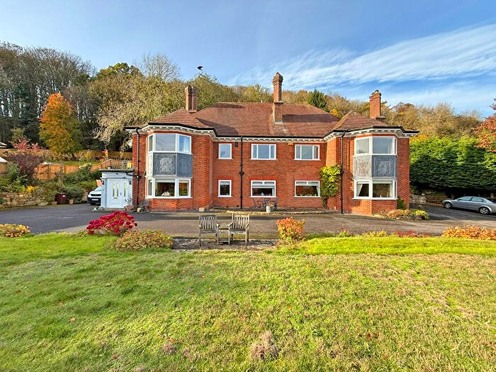 3 Bedroom Flat For Sale In Deepdale Avenue, Scarborough, YO11