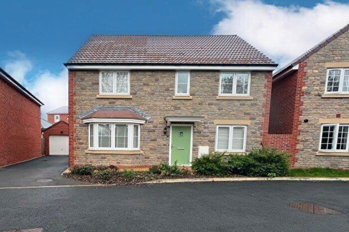 4 Bedroom Property To Rent In Lily Road, Bristol, BS16
